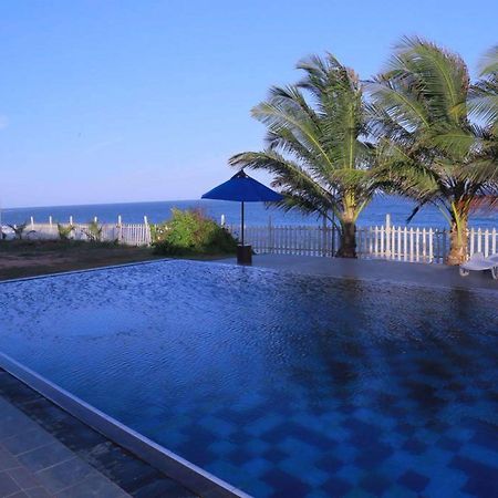 Peacock Beach Hotel Hambantota Exteriér fotografie
