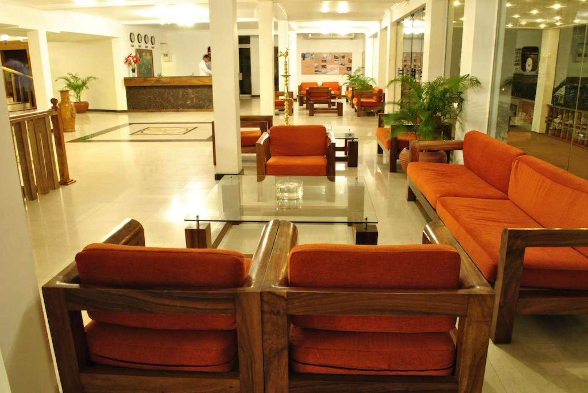 Peacock Beach Hotel Hambantota Exteriér fotografie