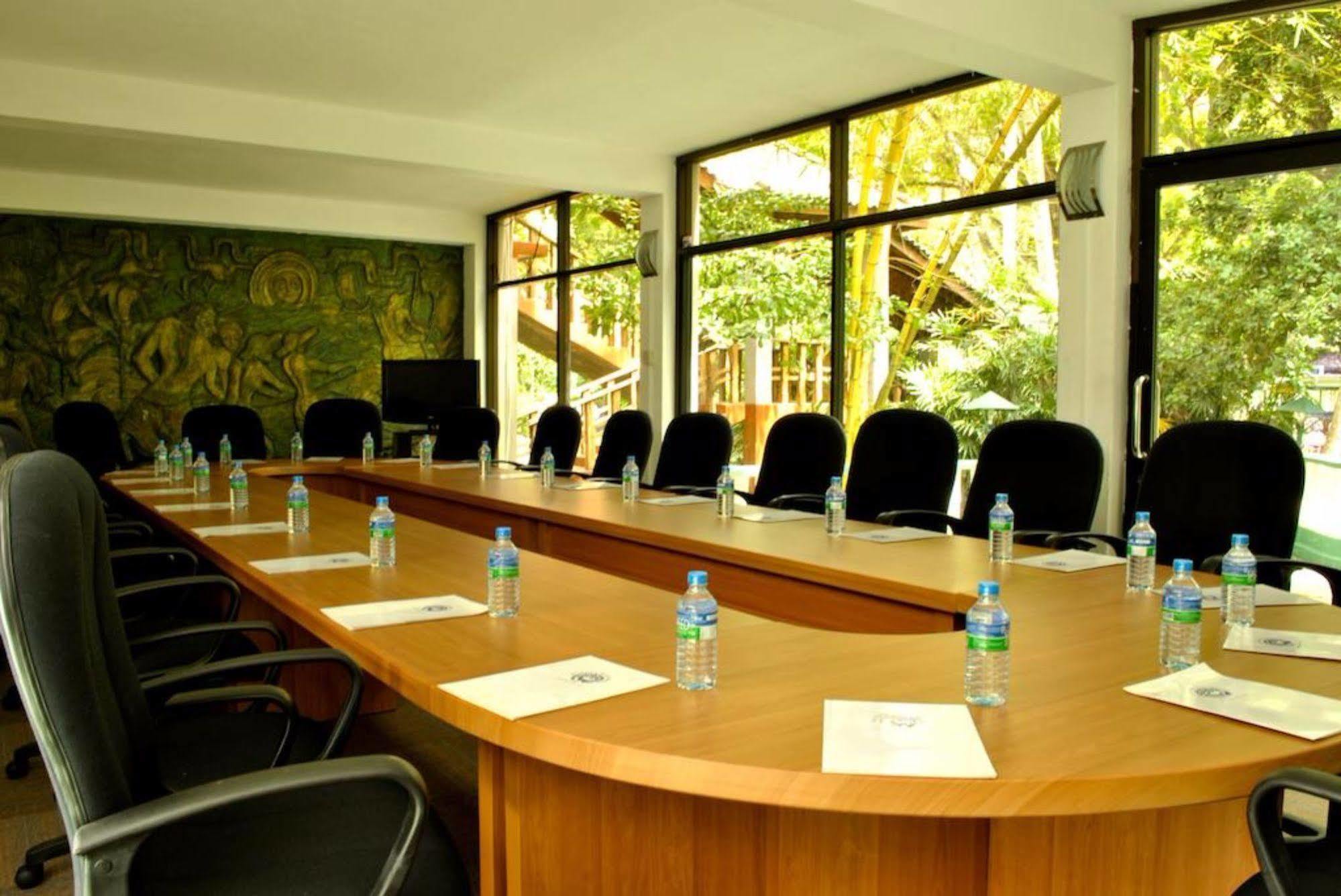 Peacock Beach Hotel Hambantota Exteriér fotografie