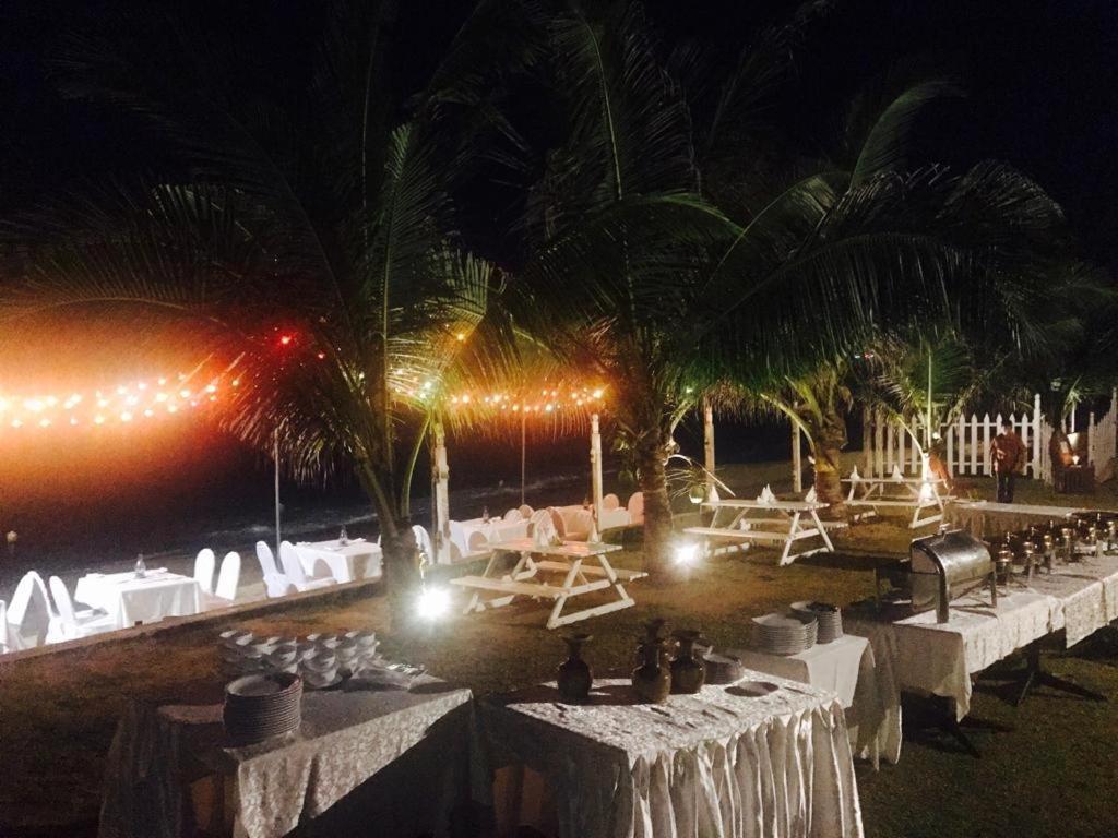 Peacock Beach Hotel Hambantota Exteriér fotografie