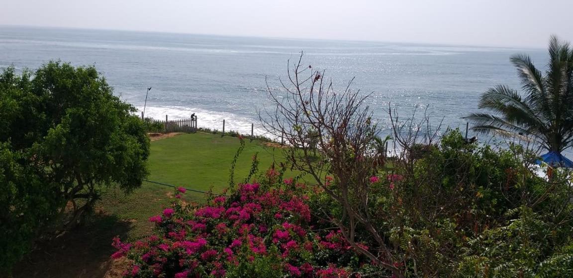 Peacock Beach Hotel Hambantota Exteriér fotografie